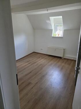 Foto - Großzügiges 4-Zimmer-Familienhaus mit viel Freifläche, großem Kel