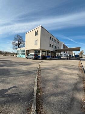 Foto - 13 Zimmer Mehrfamilienhaus, Wohnhaus zum Kaufen in Augsburg