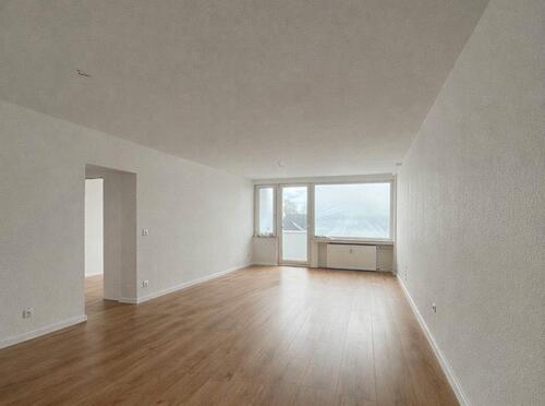 Foto - Helle 3 Zimmer Wohnung 87 m² frisch modernisiert