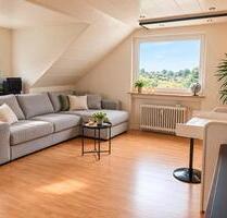 Charmante 2-Zimmer-Dachgeschosswohnung mit Grünblick in Solingen
