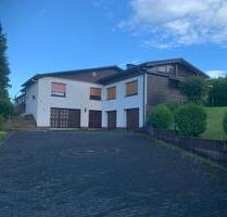 Wohnen & Arbeiten – vielseitige Immobilie in ruhiger Waldrandlage - Wenden