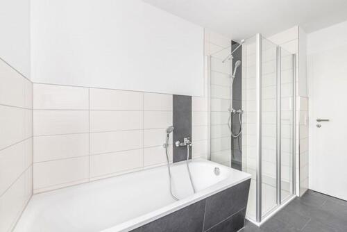Foto - Komplett neuer Grundriss I Einbauküche I Luxus-Bad