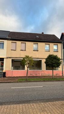 Foto - Charmantes Sanierungsobjekt mit Gewerbeeinheit in Helbra