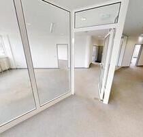 Büroeinheit im Steinhaus - 1.993,00&nbsp;EUR Kaltmiete, ca.&nbsp; 6,78&nbsp;m&sup2; in Chemnitz (PLZ: 09126) Bernsdorf