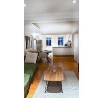 Moderne voll möblierte 2-Zimmer-Dachgeschosswohnung mit Balkon - Berlin Neukölln Moderne voll möblierte 2-Zimmer-Dachgeschosswohnung mit Balkon - Berlin Neukölln