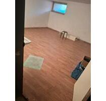 hobbyraum lager raum - 280,00&nbsp;EUR Kaltmiete, ca.&nbsp; 22,00&nbsp;m&sup2; in München (PLZ: 80999) Allach-Untermenzing