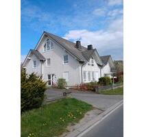 Ländliche Doppelhaushälfte mit viel Platz & großem Garten - Lage