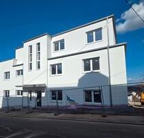 Neubau 3 ZKB in RGB - 900,00&nbsp;EUR Kaltmiete, ca.&nbsp; 85,00&nbsp;m&sup2; in Schwalbach (PLZ: 66773)