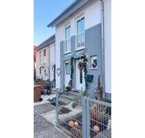 Haus in Rosstal mit Garage* - 460.000,00&nbsp;EUR Kaufpreis, ca.&nbsp; 122,00&nbsp;m&sup2; in Roßtal (PLZ: 90574)