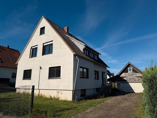 Foto - Freistehendes Haus auf großzügigem Grundstück