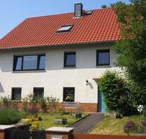 Freist., massives EFH mit ELW, Feldrandlage Büdingen v. Privat