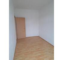schöne helle Dreiraumwohnung im Dachgeschoss mit Balkon - Wurzen