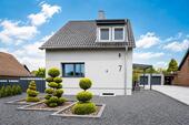 Foto - Freistehendes Einfamilienhaus 