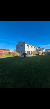 Foto - Einfamilienhaus zur Miete - 1.950,00&nbsp;EUR Kaltmiete, ca.&nbsp; 150,00&nbsp;m&sup2;