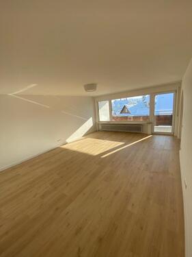 Foto - Frisch renovierte schöne 3 Zimmer Wohnung zu vermieten