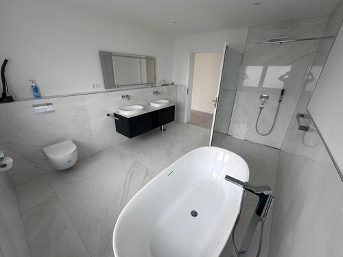 Foto - Hochwertige 3-Zimmer-Wohnung, mit EBK, nähe AKH