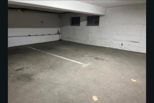 Foto - Tiefgaragenstellplatz – Kölner Str. 140, Düsseldorf – 115€Monat