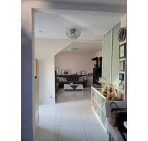 Idyllisches Haus bei Lauf - 2.200,00&nbsp;EUR Kaltmiete, ca.&nbsp; 120,00&nbsp;m&sup2; in Lauf an der Pegnitz (PLZ: 91207)