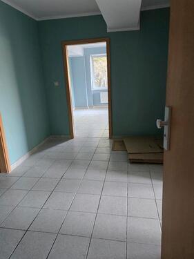 Foto - renovierte 4-Zimmer-Wohnung - 1.100,00&nbsp;EUR Kaltmiete, ca.&nbsp; 120,00&nbsp;m&sup2;