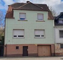 Ein- Zweifamilienhaus mit Garage und Garten von Privat zu verkauf - Bexbach