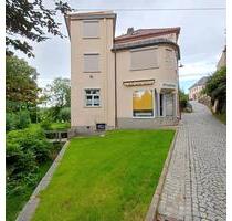 Zweifamilienhaus mit der Möglichkeit für Büro oder Gewerbe etc - Ronneburg