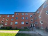 Foto - Frisch renovierte 4 Zimmer-Wohnung mit Balkon und modernisierten Bad