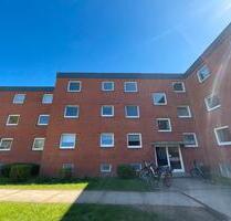 Frisch renovierte 4 Zimmer-Wohnung mit Balkon und modernisierten Bad - Brunsbüttel