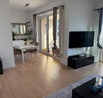Helle Dreizimmerwohnung mit Blick auf das Naturkundemuseum - Berlin Mitte