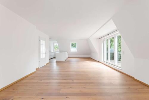 Foto - Attraktive Dachgeschosswohnung mit zwei Terrassen in ruhiger Lage