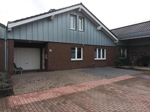 Foto - Teilrenoviertes Zweifamilienhaus ohne Courtage 2400€m² Bj.1976