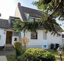 Altbauwohnung 700€ Kaltmiete - 700,00&nbsp;EUR Kaltmiete, ca.&nbsp; 62,00&nbsp;m&sup2; in Essen (PLZ: 45357) Stadtbezirk IV