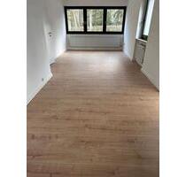 Moderne Einliegerwohnung mit kleinem Gartenbereich & Stellplatz - Brilon