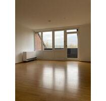 1-Zimmer-Apartment, Loggia, EBK, 4. OG, citynah, OS-Wüste - Osnabrück Nahne