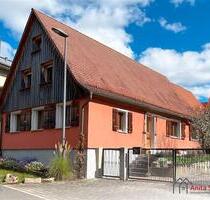 Ein Ort zum Aufatmen - Historisches Bauernhaus mit Scheune und Gartenparadies - Diespeck