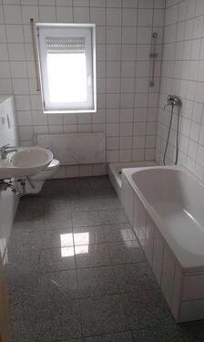 Foto - Wohnung mit Garten im Erdgeschoß mit 110 m² (Kaltmiete: 720 Euro)