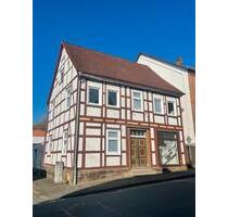 --Inklusive Kaufnebenkosten-- Wohnhaus mit Gewerbe,Lager,Garage - Bad Arolsen