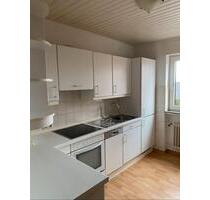 Schöne 3-ZKB Wohnung mit Balkon, Garage & Stellplatz - Neu-Anspach