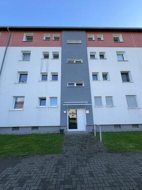 Foto - Modernisierte 2-Zimmer-Wohnung mit Balkon in ruhiger Lage