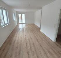 Helle 4 ZKB Whg. nach KfW 55 Standard mit Balkon und Parkplatz - Waldalgesheim