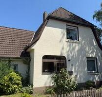 Zentrale Doppelhaushälfte mit Garten und Garage in PeineSüdstadt