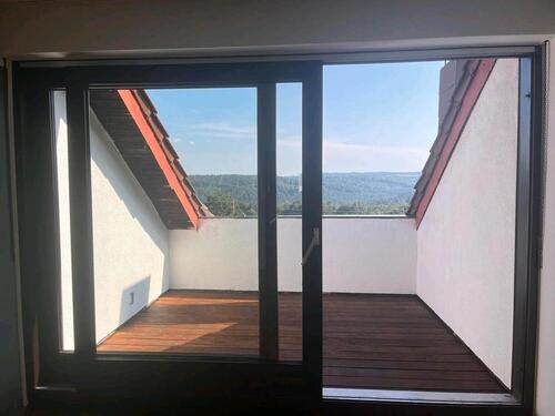 Foto - Schöne helle Dachgeschosswohnung 122 m2 ab 1.10 zu vermieten