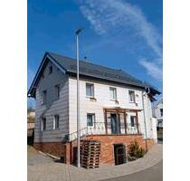 Haus zu Verkaufen - 185.000,00&nbsp;EUR Kaufpreis, ca.&nbsp; 150,00&nbsp;m&sup2; in Gädheim (PLZ: 97503)