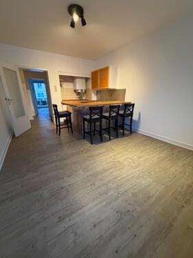 Foto - Gemütliche, kleine Studentenbude! Balkon, EBK, neues Bad, zentra