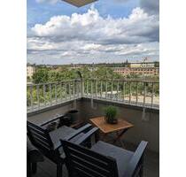Helle Wohnung im 5. OG mit 2 Balkonen, Skyline-Blick & Top-Anbind - Berlin Tempelhof-Schöneberg
