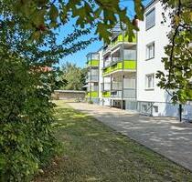 In ruhiger Lage: 3-Raum-Wohnung mit Balkon und Dusche - Oschersleben (Bode)