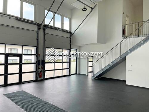 Foto - Erstbezug! Werkstattfläche mit Büro & Außenbereich für Fahrzeugaufbereitung, Handel oder Reparatur