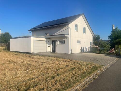 Foto - Freistehendes EFH in Holzgerlingen – vor offizieller Vermarktung