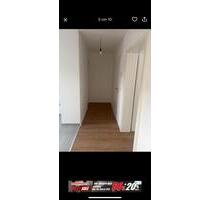 Schöne renovierte 3 Zimmer Wohnung mit Terrasse in Leverkusen