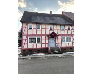 Liebhaber-Altbauwohnung im Fachwerkhaus mit Garten - Calden