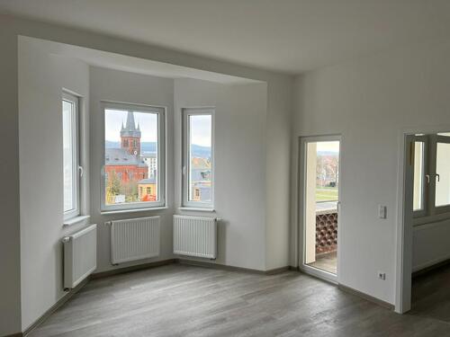 Foto - Modernisierte 135 m²-Wohnung im 2. OG – Mit Balkon & ideal für Wohnen oder Gewerbe